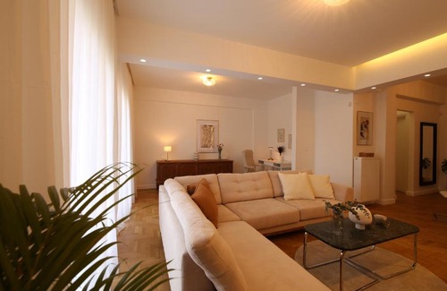 Neapoli Apartment | Superb Home @ Athens Centre