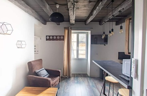 Montignac Apartment | ★Superb indus★ style duplex for 2 people