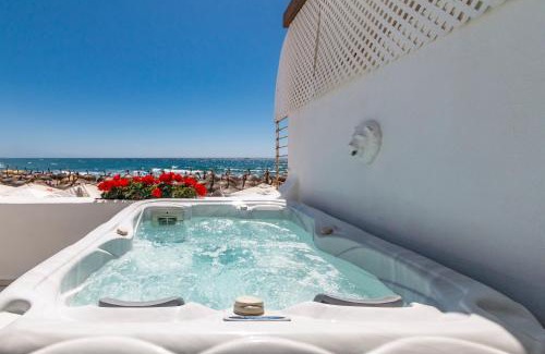 Marbella City Centre Apartment | Superb Large Apartment on the Beach