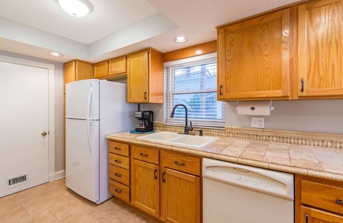 Madeira Beach Condo | Superb Location on the Beaches of Madeira. Great Corner Unit Views. Beachfront Pool on the Sand!