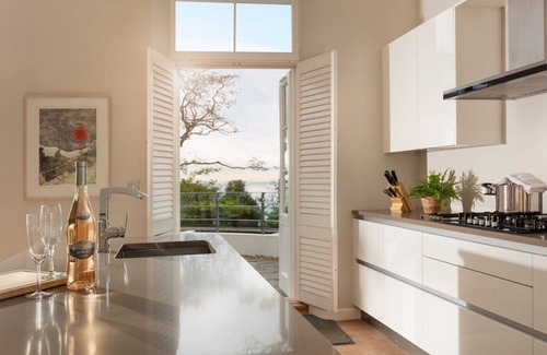 Maenporth Apartment | Superb Luxury 5 Star Apartment with Private Terrace Overlooking Sea