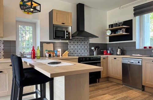 Clecy House | "Superb Maison Bourgeoise" 10 travelers