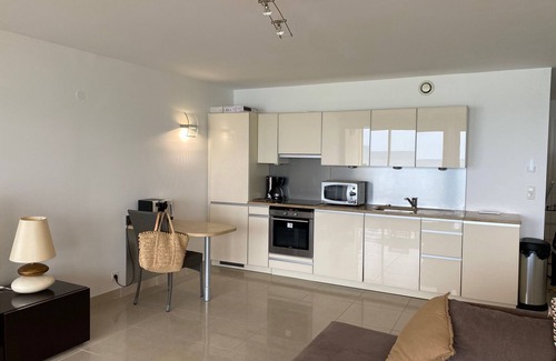 Les Lecques Apartment | SUPERB NEW APPT FRONT DE MER LES LECQUES ST CYR SUR MER