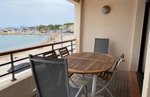 Les Lecques Apartment | SUPERB NEW APPT FRONT DE MER LES LECQUES ST CYR SUR MER