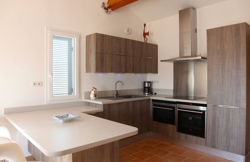 Sanary-sur-Mer Apartment | Superb new T3 apartment in the heart of Sanary, 100m from the port, 2 minutes on foot,
