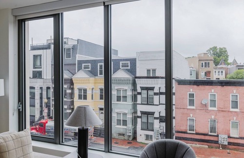 Truxton Circle Apartment | Superb NoMa 1BR w/Pool, Gym, EV Charging & Rooftop