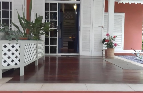 Manzanillo Villa | Superb private Pool Villa & Garden with beach access