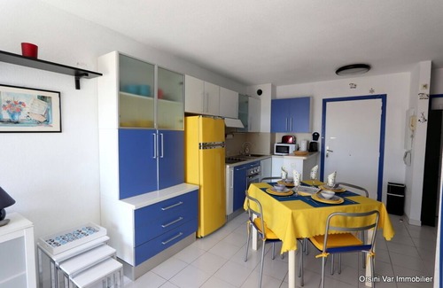Saint-Raphael Apartment | Superb sea view, air conditioning, swimming pool and private garage