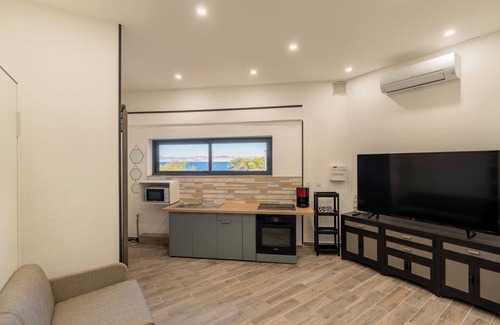 Roucas-Blanc Apartment | Superb sea view, cosy apartment