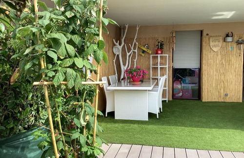 Aigues-Mortes Apartment | Superb T3 luxury apartment for 4 people with swimming pool.