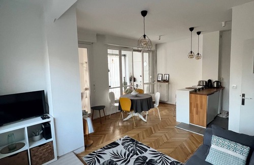 Hotel-de-Ville Apartment | Superb view of the Old Port. Appt with terrace. 2 bedrooms in the Panier- Parking