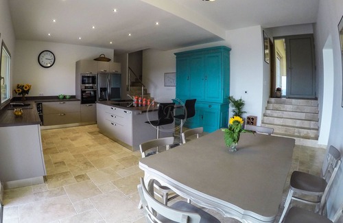 La Londe-les-Maures Villa | Superb Villa in Valcros for 9 persons with pool and sea view