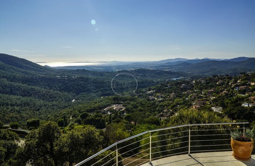 La Londe-les-Maures Villa | Superb Villa in Valcros for 9 persons with pool and sea view