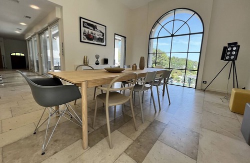 Saint-Gely-du-Fesc Villa | Superb villa with swimming pool, spa, games room, gym,