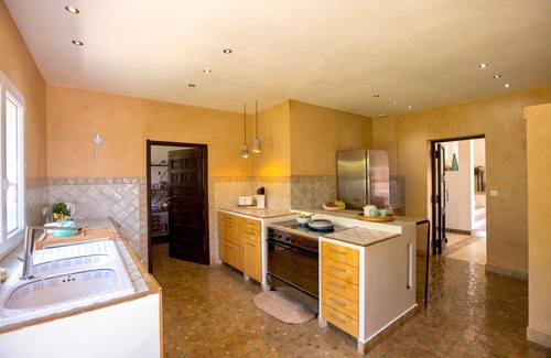 Vence Villa | SUPERB VILLA HUGE POOL 14x5m Walk to Town