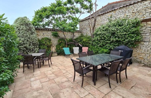 La Flotte Villa | Superb villa located in the center of the village of La Flotte en Ré