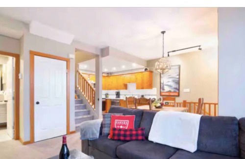Whistler Cay Heights House | Superb Whistler Mountain 2Bd/3Bth