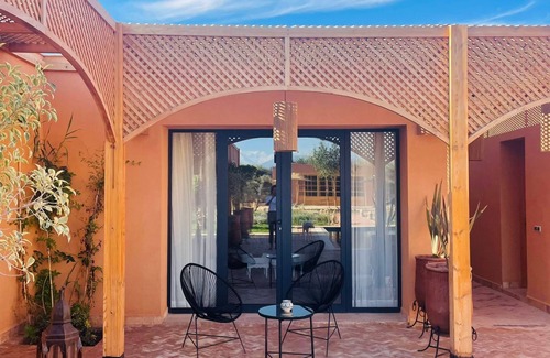 Tamazouzte Villa | Superb year-round heated pool villa with Atlas views, 4 suites of 50m2.