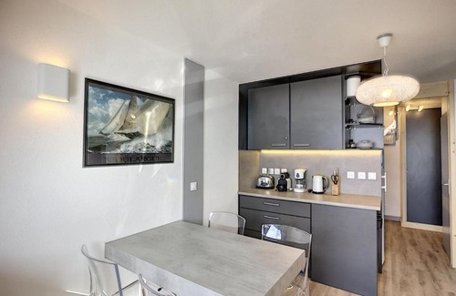 Les Bruyeres Apartment | Superbe 2 pièces rénové pour 5 pers, ski aux pieds, à Les Menuires - Wifi inclus - FR-1-178-2
