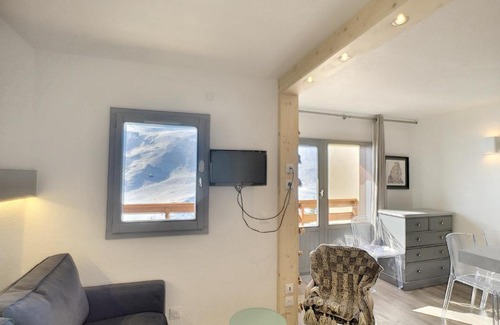 Les Bruyeres Apartment | Superbe 2 pièces rénové pour 5 pers, ski aux pieds, à Les Menuires - Wifi inclus - FR-1-178-2