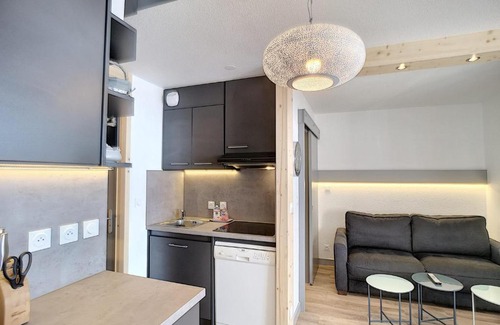 Les Bruyeres Apartment | Superbe 2 pièces rénové pour 5 pers, ski aux pieds, à Les Menuires - Wifi inclus - FR-1-178-2