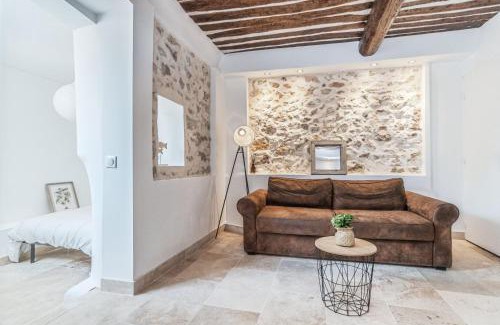 Antibes Old Town Apartment | Superbe 2 Pièces - Viel Antibes