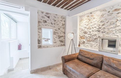 Antibes Old Town Apartment | Superbe 2 Pièces - Viel Antibes