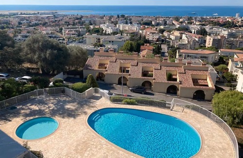 Saint-Laurent-du-Var Apartment | Superbe Appartement Design Calme Cosy Piscine
