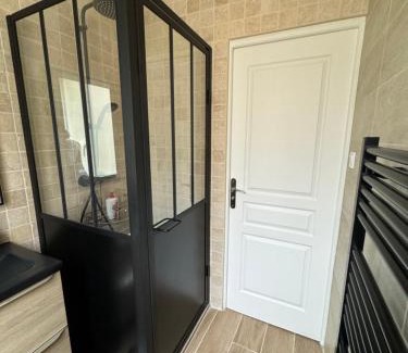 Saint-Mandrier-sur-Mer Apartment | Superbe appartement 4 personnes les pieds dans l'eau
