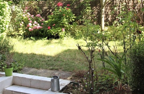 Issy-les-Moulineaux Apartment | Superbe Appartement 89m2 Avec Jardin Près de Paris