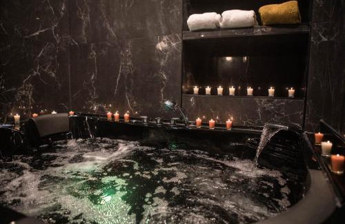 Villefranche-sur-Saone Apartment | Superbe Appartement avec Jacuzzi.