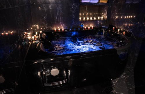 Villefranche-sur-Saone Apartment | Superbe Appartement avec Jacuzzi.
