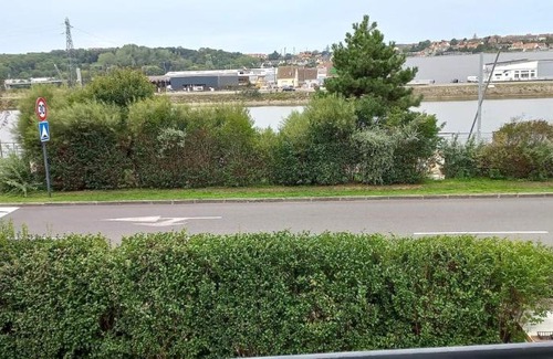 Saint-Martin-Boulogne Apartment | Superbe appartement devant les berges de liane.