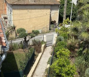 Sainte-Maxime Apartment | Superbe appart neuf centre ville 6 personnes calme avec jardin