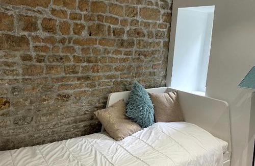 Quartier du chateau Apartment | Superbe appartement avec accès patio