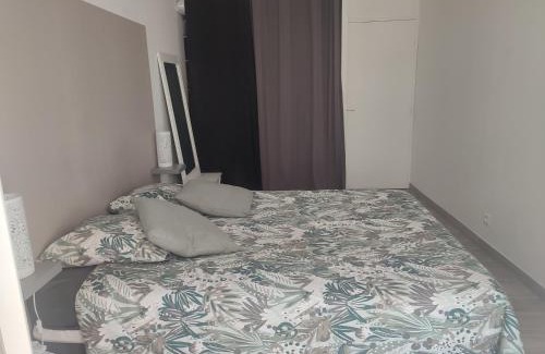 Saint-Roch Apartment | Superbe appartement avec piscine l'été de juin à septembre