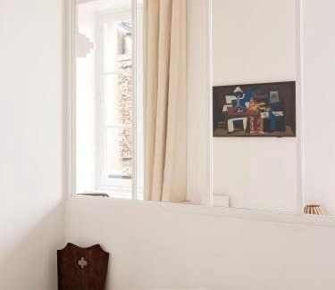 Notre-Dame Apartment | Superbe appartement design au coeur de Versailles, tout à pied