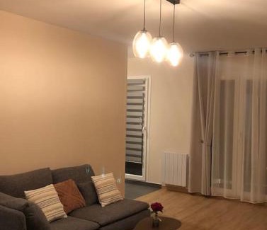 Sablon Apartment | Superbe Appartement tout équipé, Le nid d'Eva à Metz Gare, Parking privé, Balcon, F2, 50m2, 3p