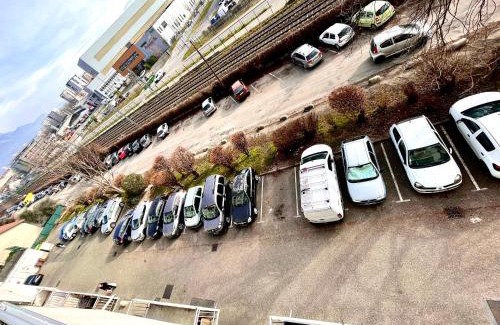Secteur 3 Apartment | superbe duplex avec parking gratuit