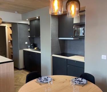 Montlucon Apartment | Superbe F3 meublé , hyper centre, fibre, idéal Pro
