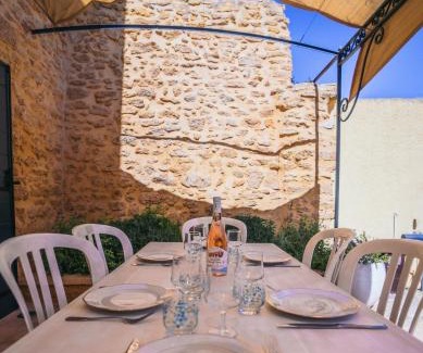 Vers-Pont-du-Gard House | Superbe mas provençal rénové-Idéal famille