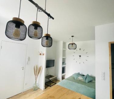 Aiguelèze Apartment | Superbe studio moderne chic
