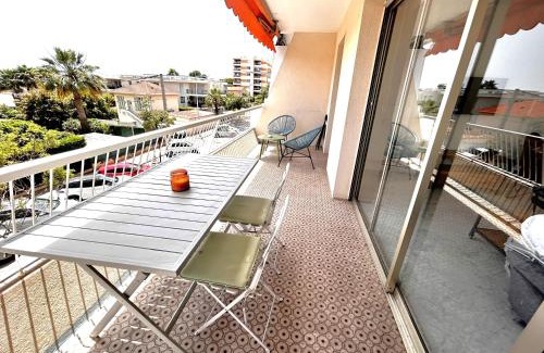 Cros-de-Cagnes Apartment | Superbe studio, 200 m de la mer, climatisé avec terrasse et parking privé