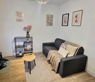 Senlis Apartment | Superbe studio Cosy pour une ESCAPADE au Coeur de Senlis-Idéal pour Couples Voyageurs & Professionnels