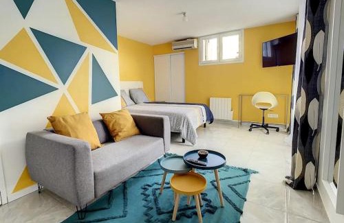 Saint-Acheul Apartment | SUPERBE STUDIO HYPER CENTRE TOUT ÉQUIPÉ WIFI NETFLIX 2PERS