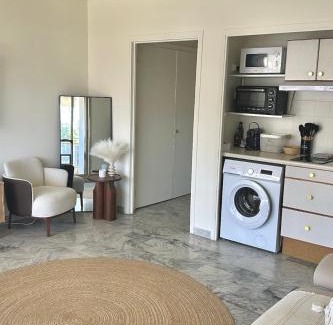 Juan-les-Pins Apartment | Superbe Studio plein centre de Juan les pins 500m des plages