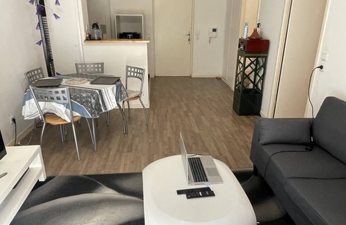 Bassins a Flot Apartment | Superbe T2 Avec Terrasse