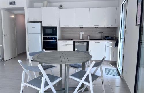 Les Lecques Apartment | Superbe T3 avec jardin, résidence avec piscine et accés plages