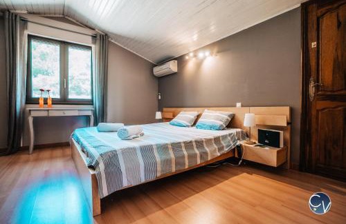 Venejan Villa | Superbe Villa avec Piscine et vue sur le Village