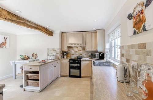 Louth Cottage | Superbly furnished with comfort and quality throughout.